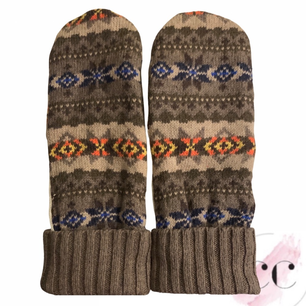 Boho-Style Mittens - Picture 4 of 7